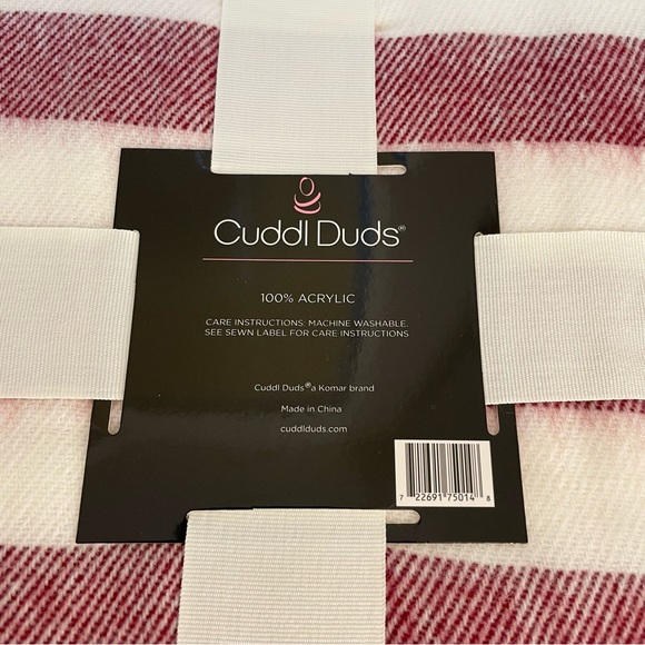 Cuddl Duds- red and white striped acrylic throw blanket- 50” x 60” - Picture 3 of 8